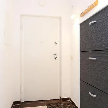 Apartman With A Parking Space - 10349